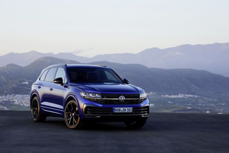 2024 Volkswagen Touareg R