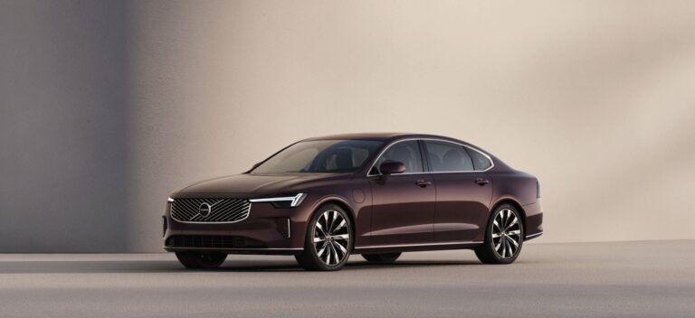 Odświeżone Volvo S90: Elegancja i nowoczesność w jednym sedanie