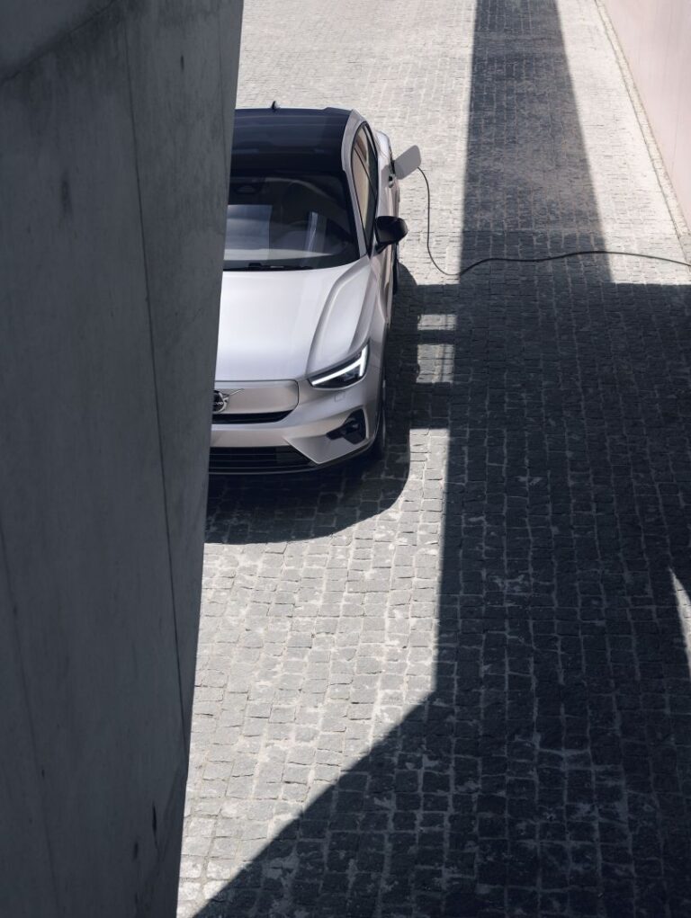 VOLVO XC40 Recharge 2022-Present