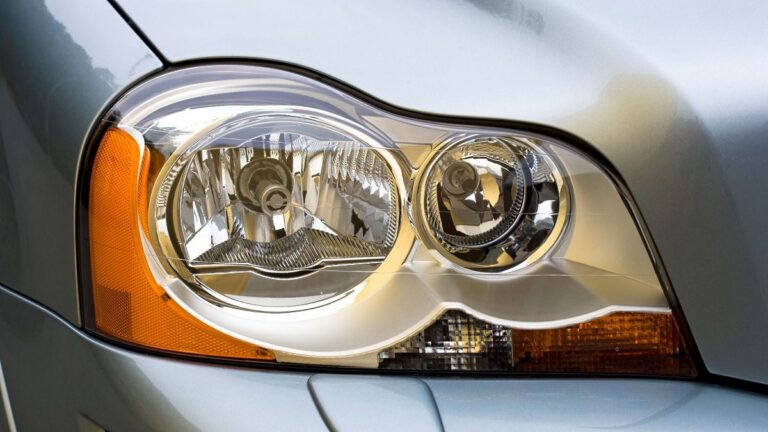 Volvo XC90 V8 za cenę Malucha – czy warto zaryzykować?