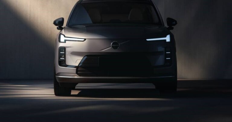 Nowe Volvo XC70: Szwedzki SUV z hybrydowym napędem na podbój chińskiego rynku