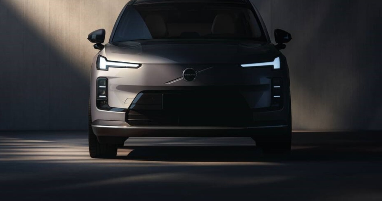 Nowe Volvo XC70: Szwedzki SUV z hybrydowym napędem na podbój chińskiego rynku