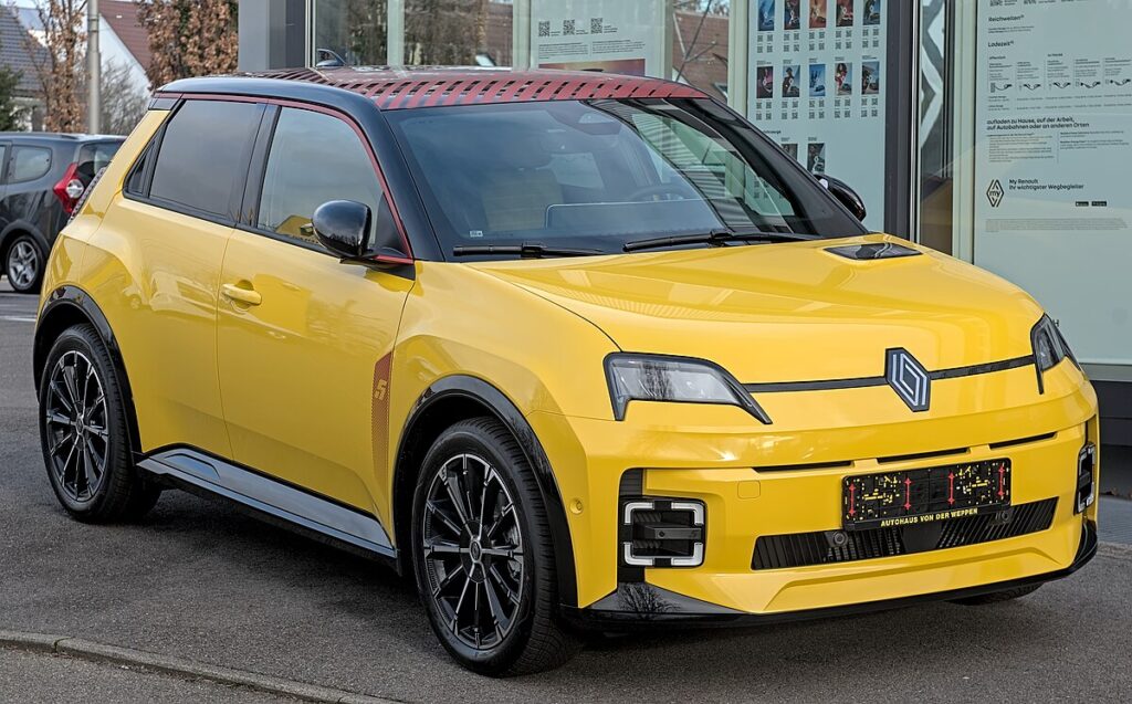 Nowa era Renault: Renault 4 E-Tech electric łączy klasykę z nowoczesnością i wszechstronnością