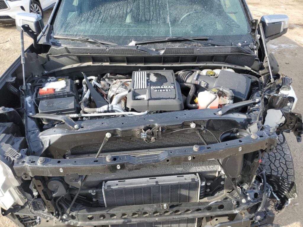 Czarny dym z rury wydechowej w silnikach Diesla: objaw problemów czy przejściowa niedyspozycja?