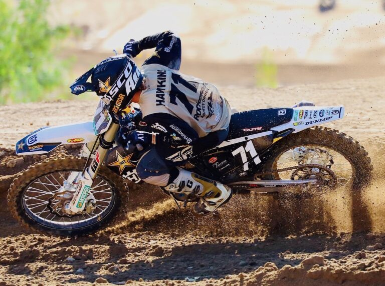 Nitro Rallycross w Obiektywie: Pasjonujące Chwile z Wyścigów