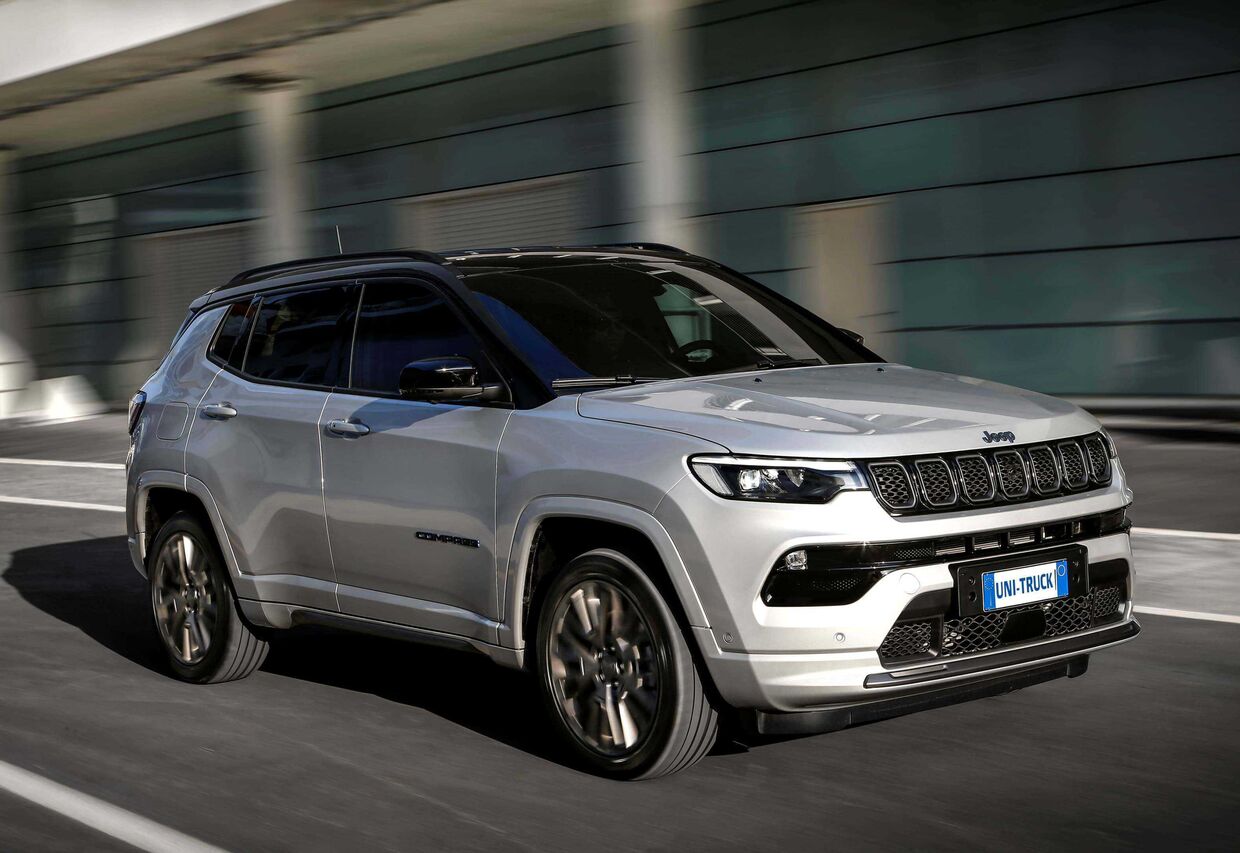 Nowy Jeep Compass 2026: Hybrydowa i elektryczna rewolucja z mocą do 375 KM