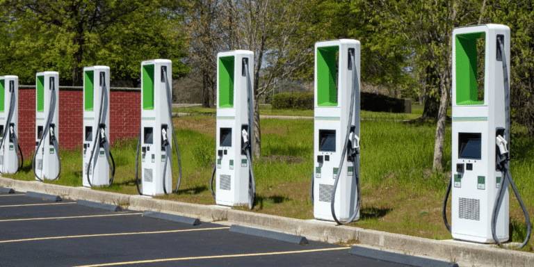 Mercedes-Benz wprowadza globalną sieć stacji ładowania dla pojazdów elektrycznych