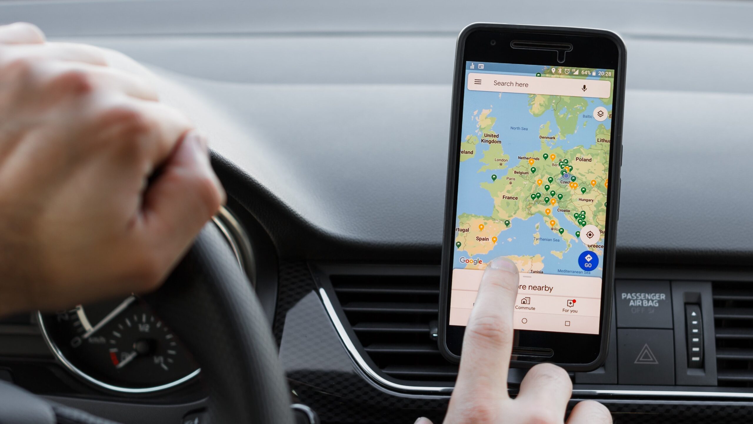 Rewolucja w Mapach Google: Sztuczna inteligencja skanuje galerię zdjęć