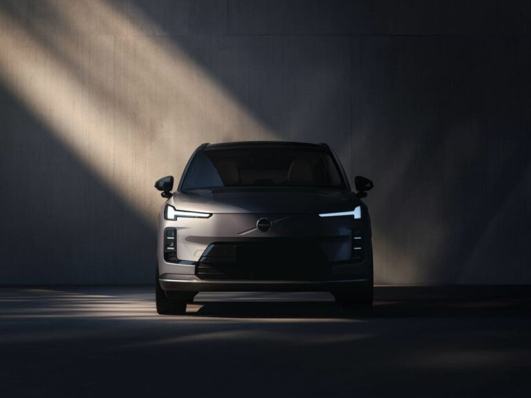 Nowe Volvo XC70: Powrót legendarnego modelu w hybrydowej odsłonie SUV-a