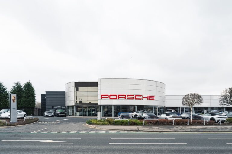 Bowker Motor Group planuje rozbudowę centrum Porsche w Bolton
