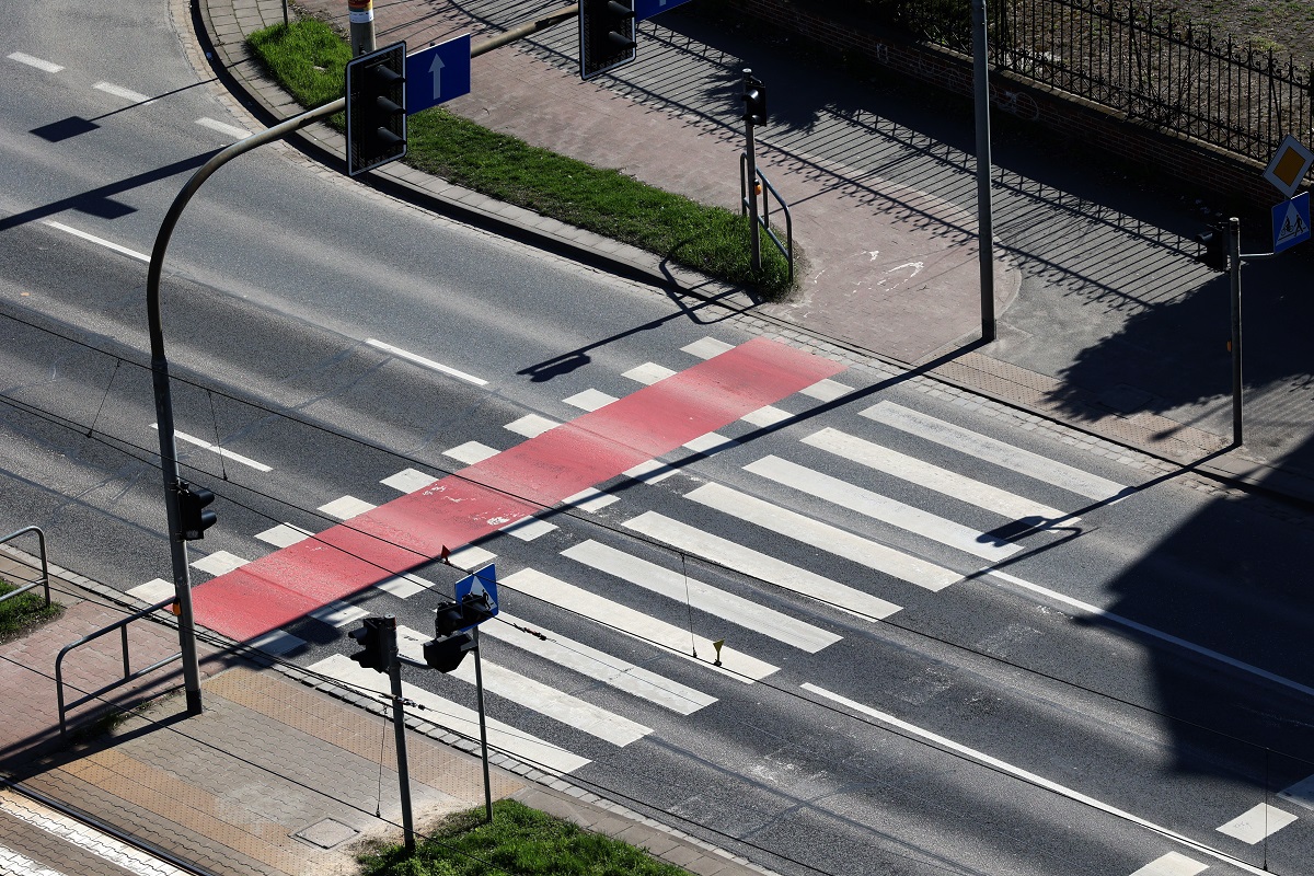 Bezpieczeństwo na przejazdach rowerowych: Co każdy cyklista powinien wiedzieć o pierwszeństwie