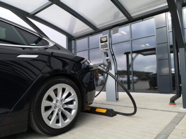 Większość kierowców gotowa na elektryki