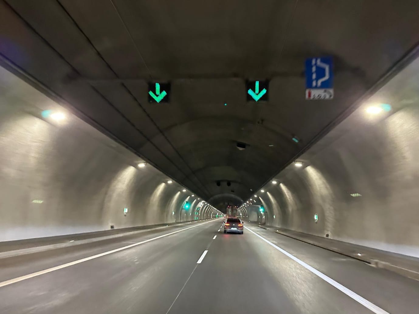 Majówka w tunelu pod Luboniem Małym: 20 milionów przejazdów i rekordowy ruch na Zakopiance