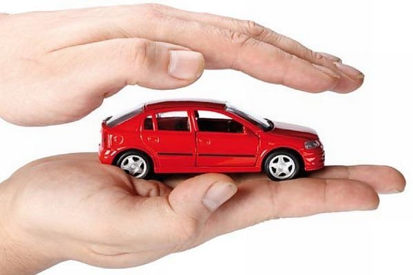 Wybrany obrazek dla artykułu: Ubezpieczenie OC 2025: Jak znaleźć najtańszą polisę i uniknąć pułapek?