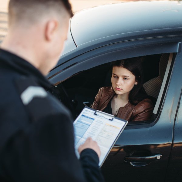 Wybrany obrazek dla artykułu: Najczęstsze mandaty drogowe w Polsce 2025: nowe przepisy i rekordowe kary