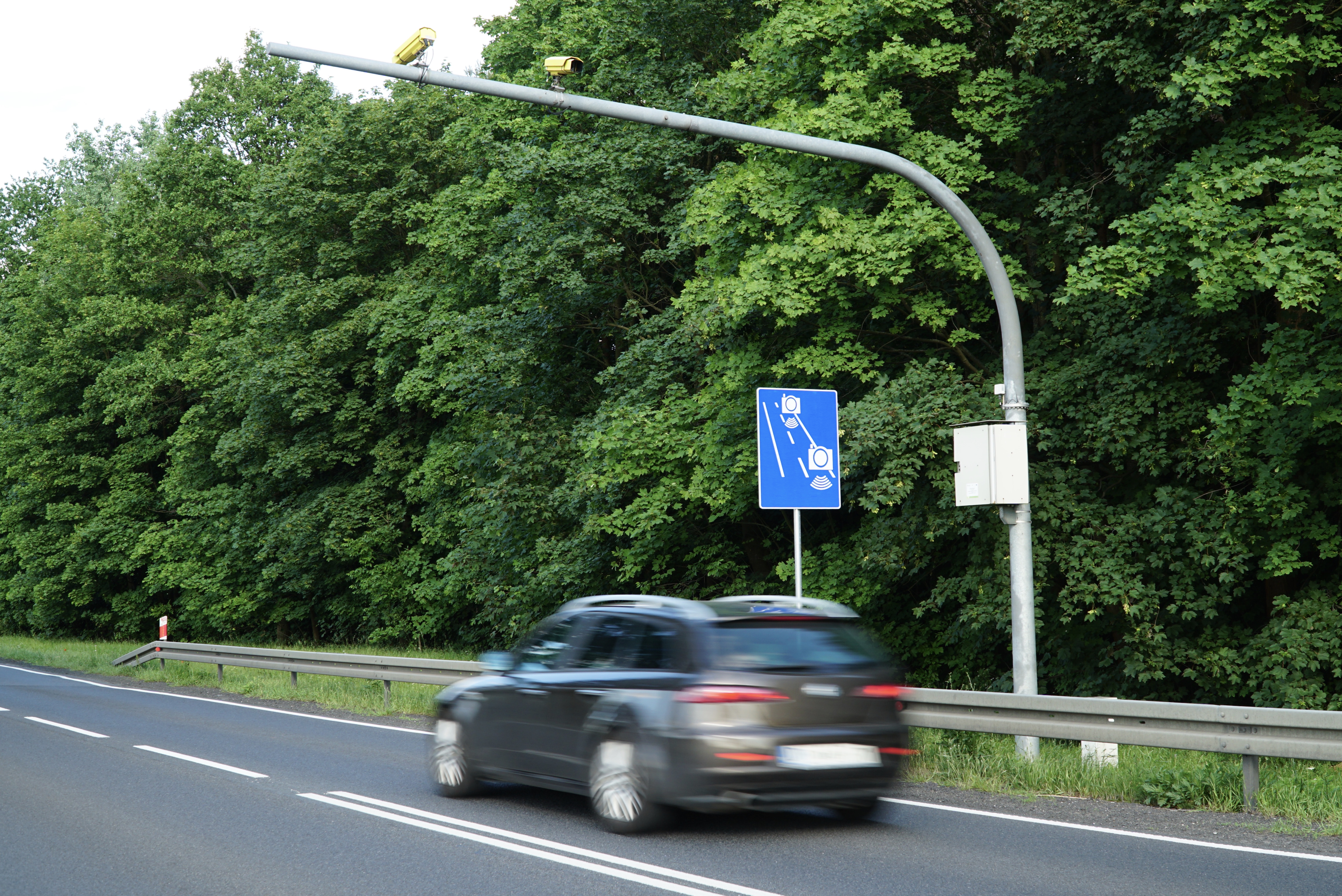 50 km pod lupą fotoradarów. Polska ma rekordowy odcinkowy pomiar prędkości